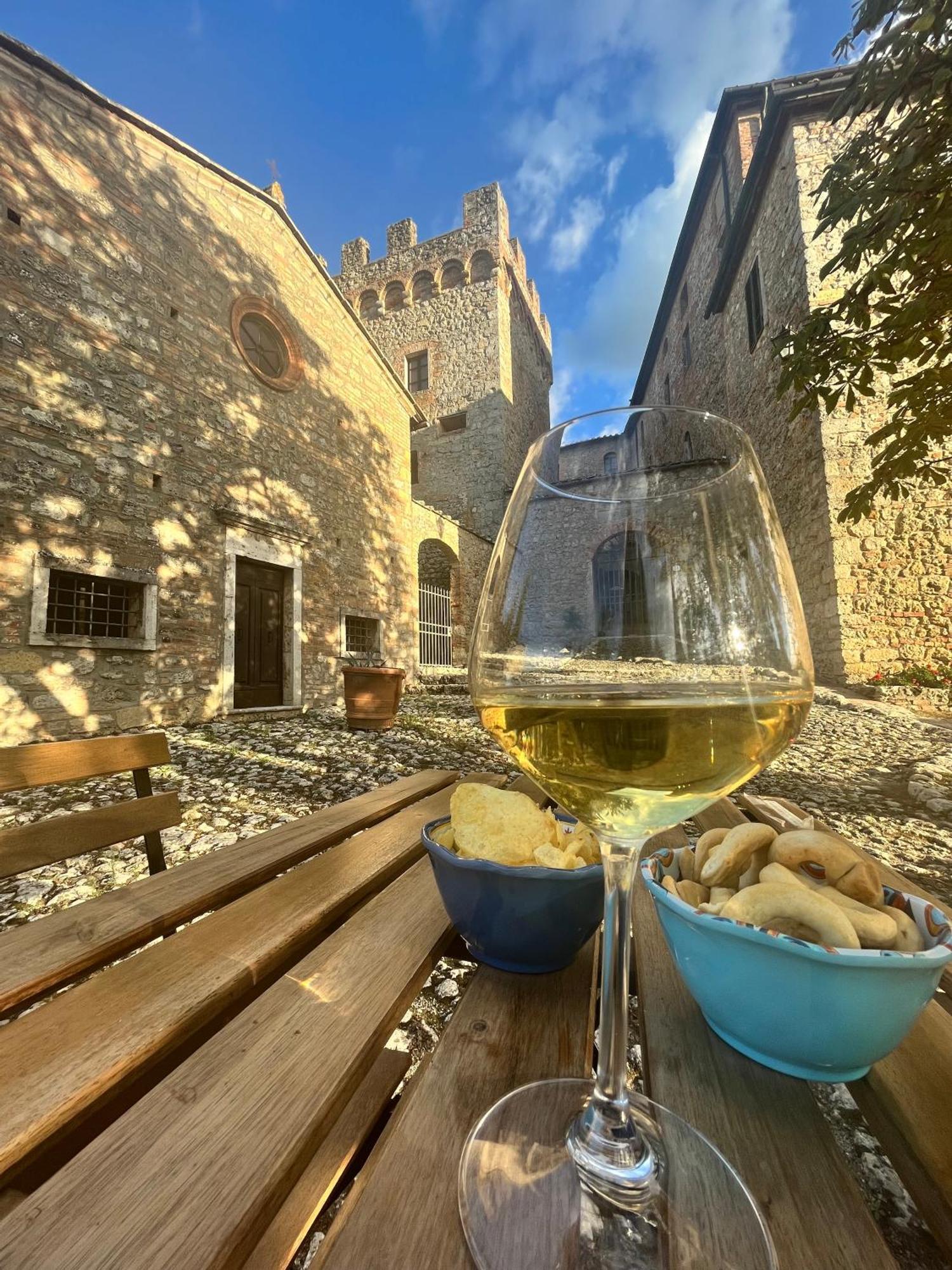 Villa Castel Pietraio Monteriggioni Exterior foto